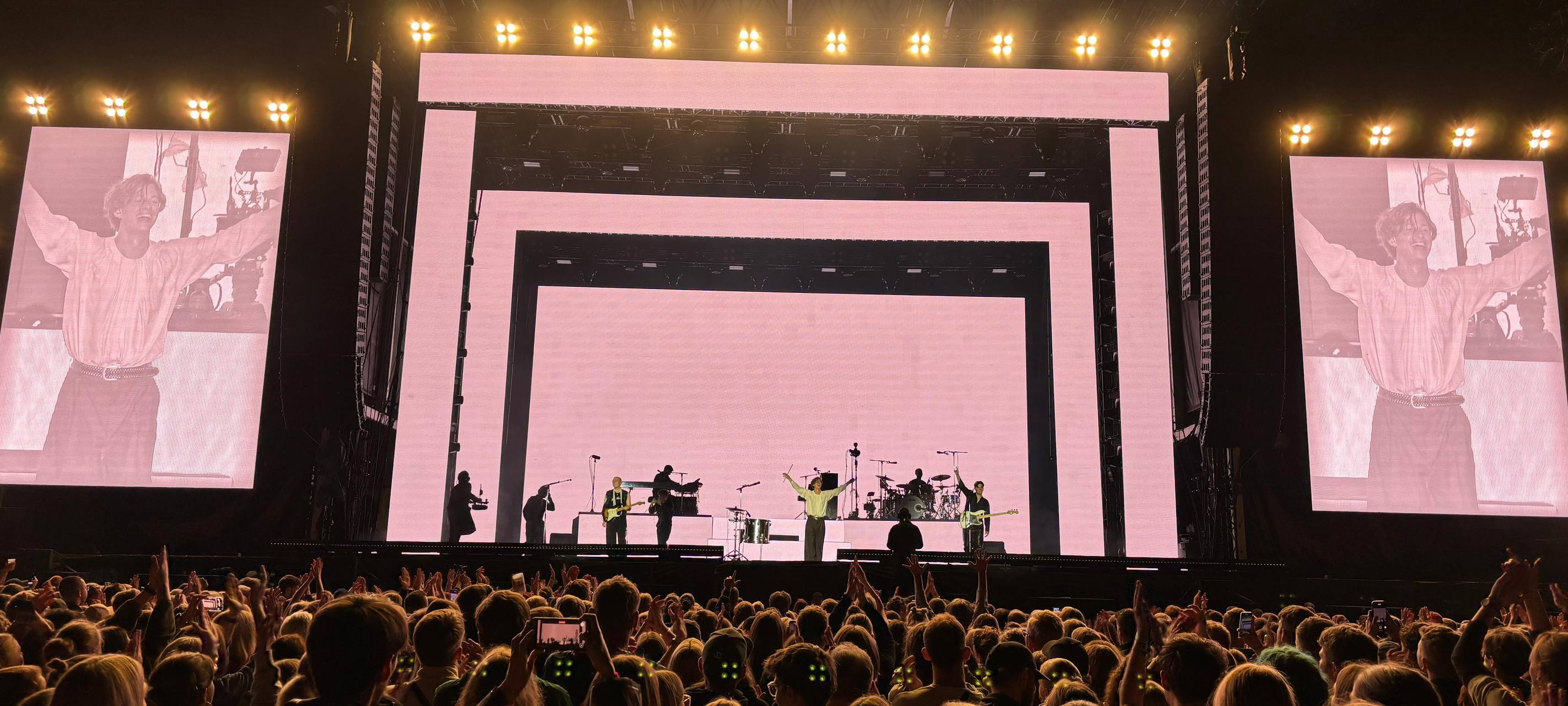 Giant Rooks begeistern beim Homecoming-Konzert in Hamm