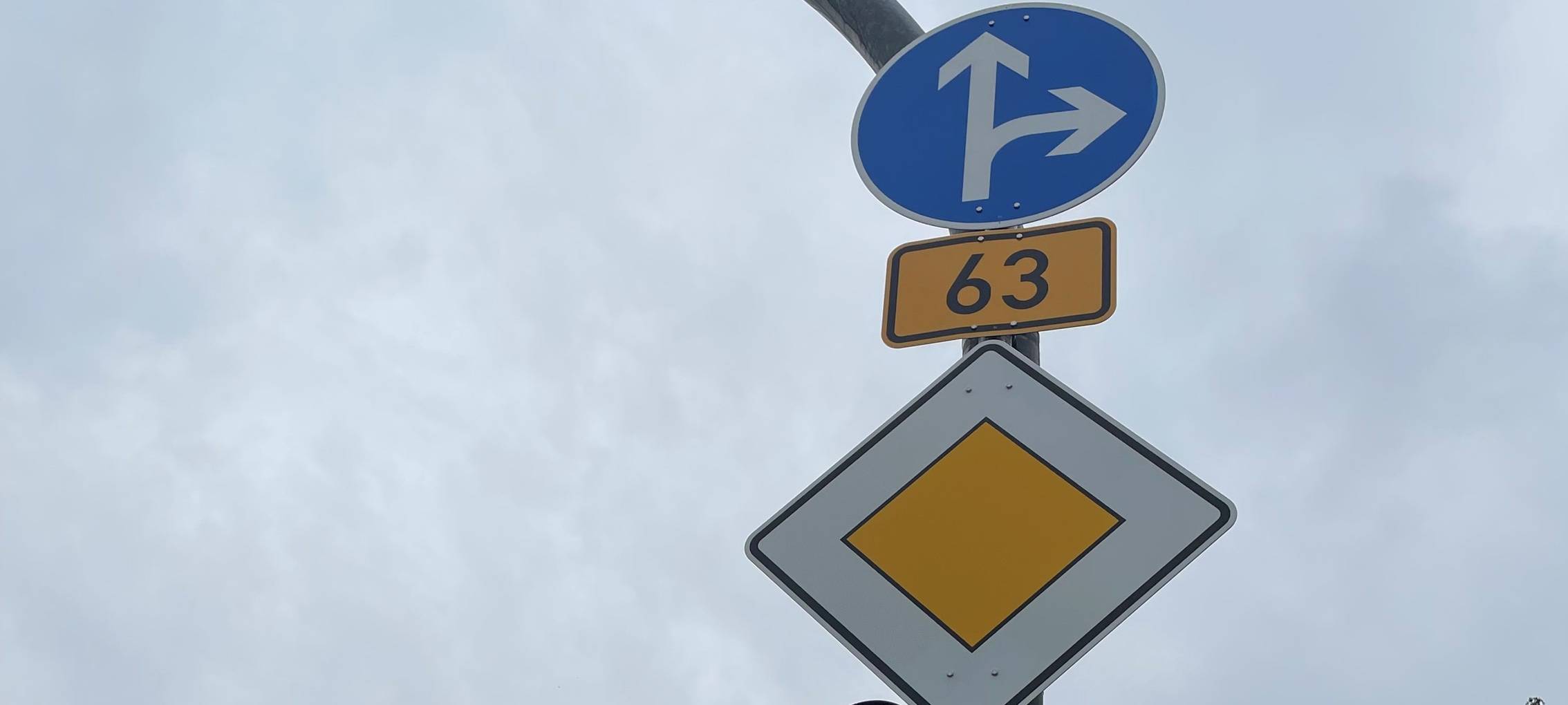 Neue Verkehrszeichen an der Werler Straße in Hamm