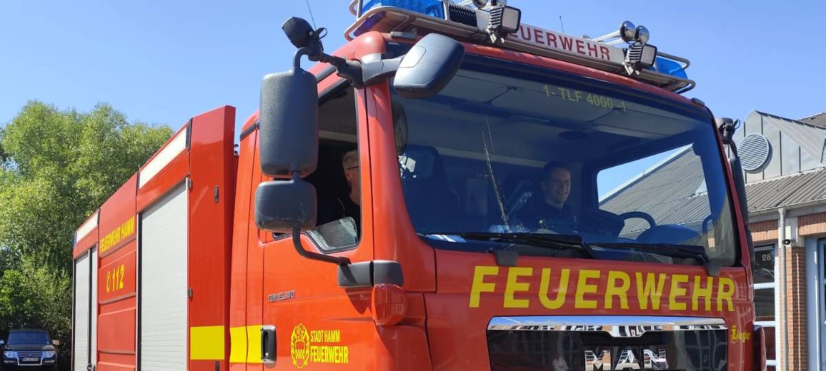 Brand im DPD Depot Hamm: Feuerwehr lange im Einsatz