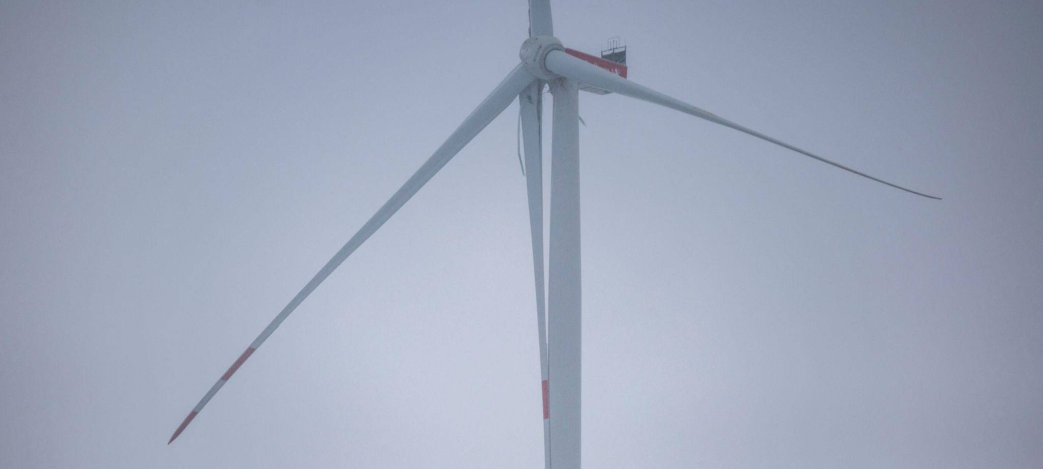 A44 gesperrt - Problem mit Windrad