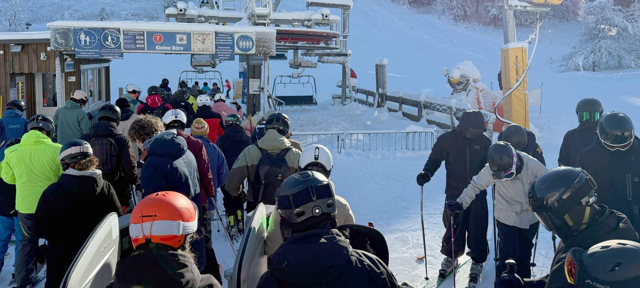 Auf Schnee folgt Eis - Gefahr auf glatten Straßen