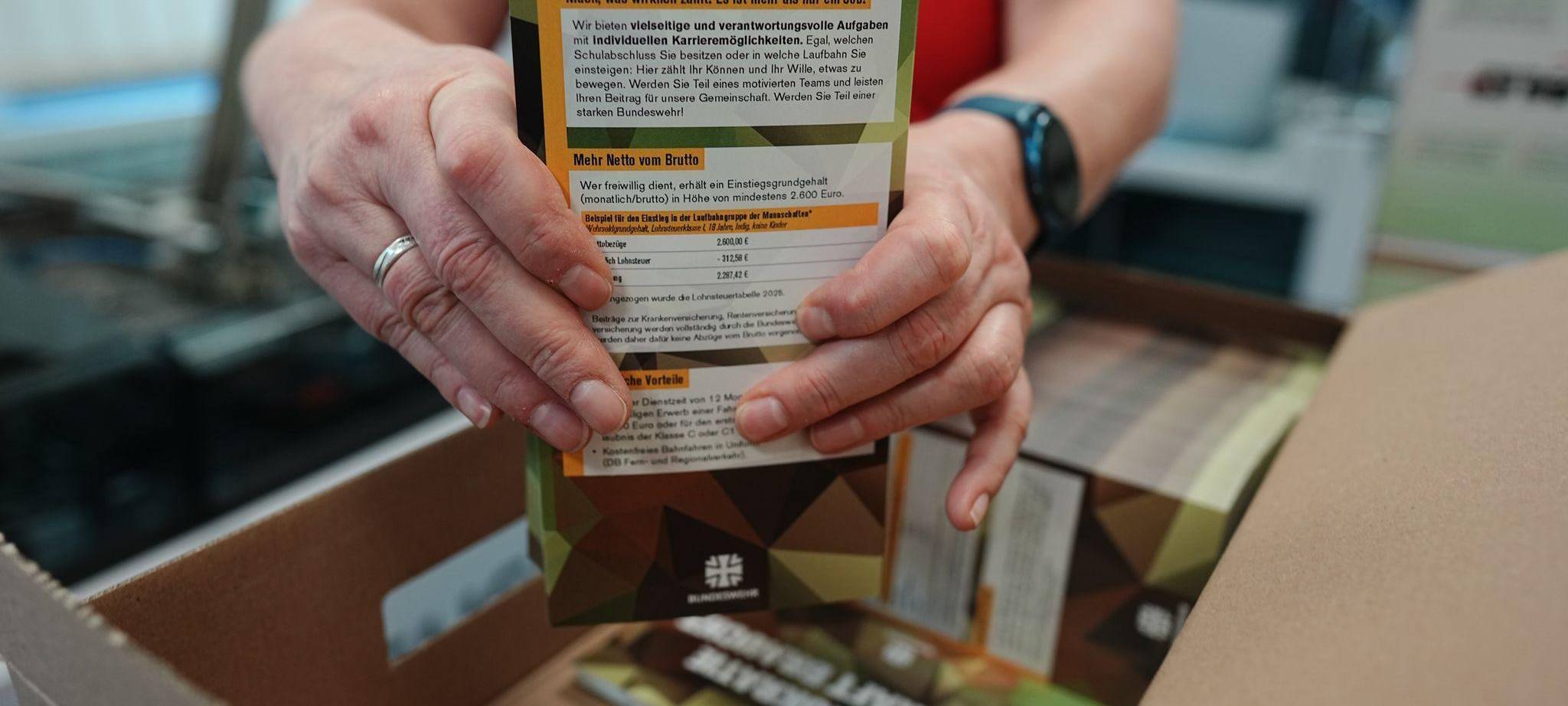 Neuer Wehrdienst - Erste Fragebögen werden verschickt