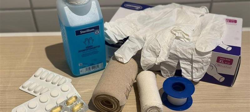 Symbolbild: Pflege / Krank / Medikamente