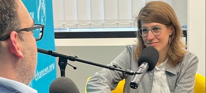 NRW-Kinder- und Familienministerin Verena Schäffer im Interview mit José Narciandi