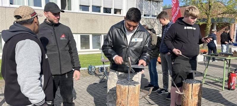 Young Hands Messe präsentiert Schülern in Hamm Wege ins Handwerk
