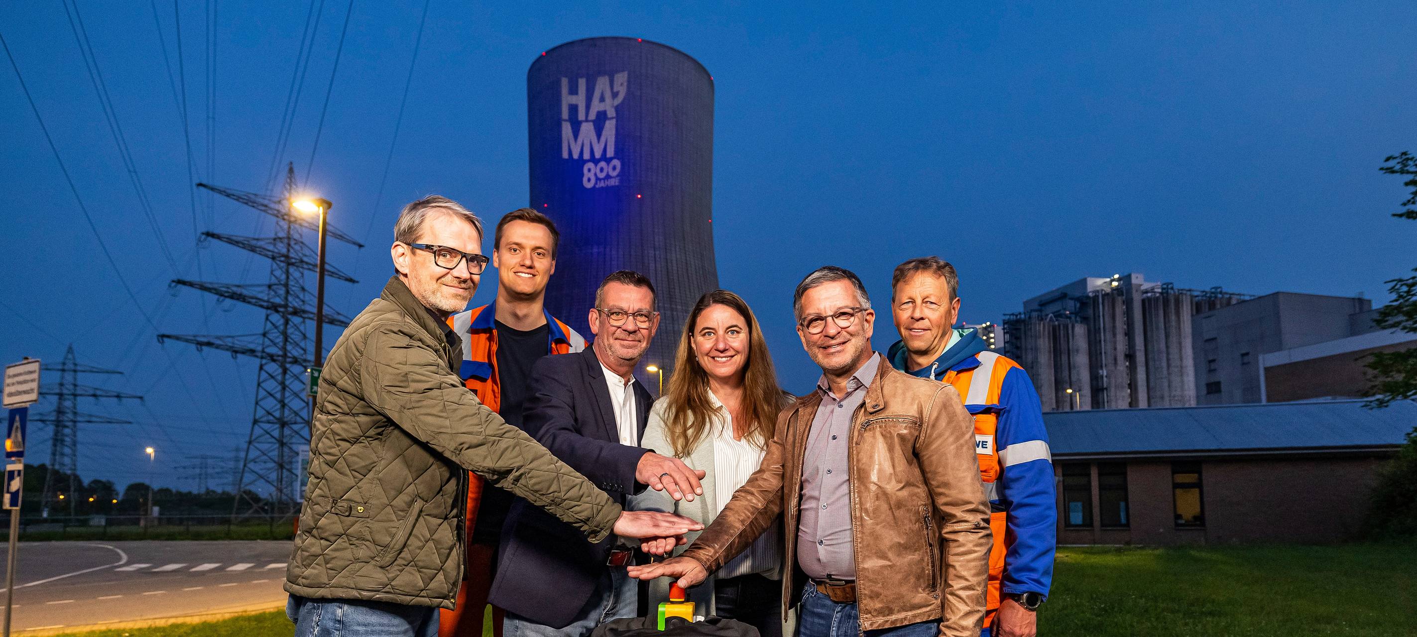 Kühlturm in Hamm wirbt fürs Stadtjubiläum