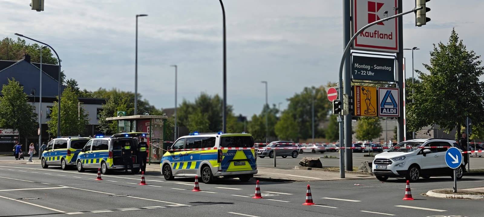 Frau am Kaufland in Hamm schwer verletzt