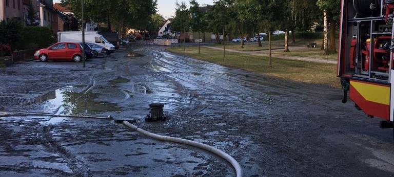 Riesiges Loch im Westberger Weg