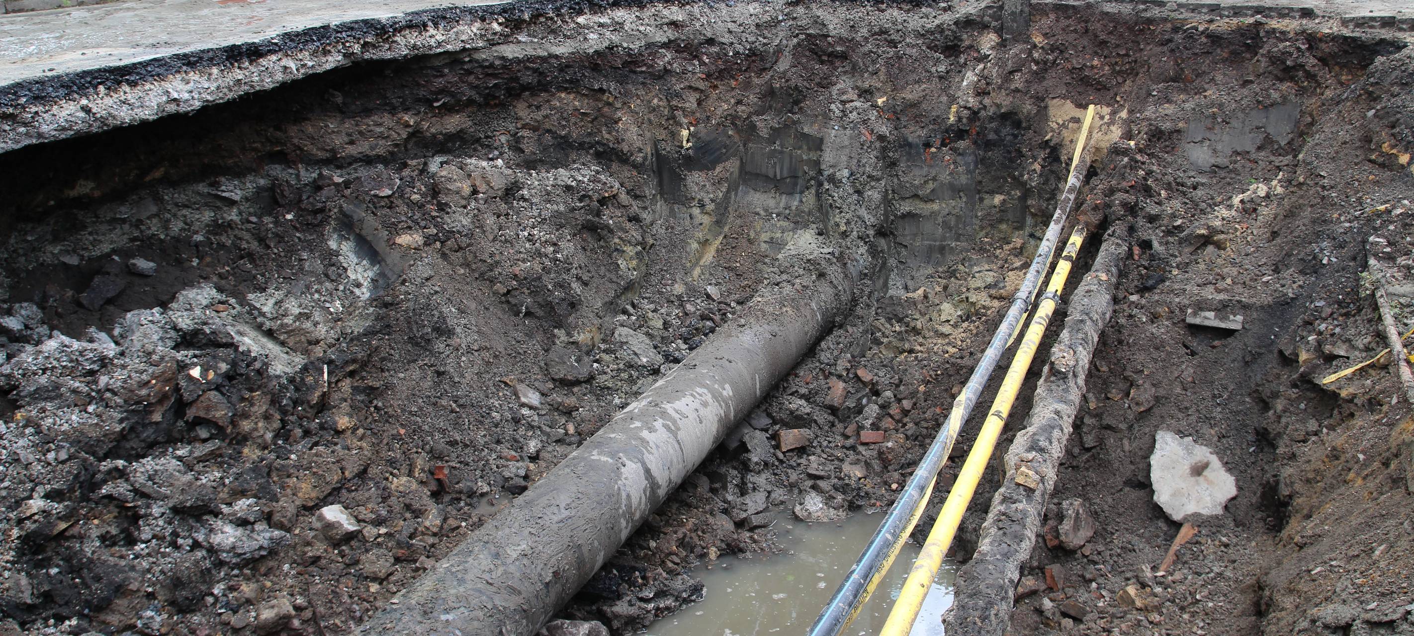 Riesiges Loch im Westberger Weg