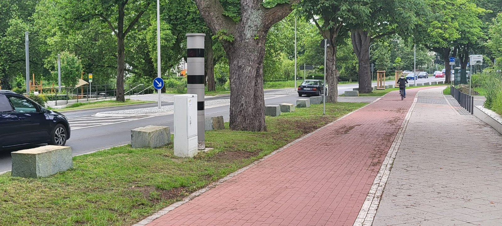 Neuer Blitzer auf der Adenauerallee