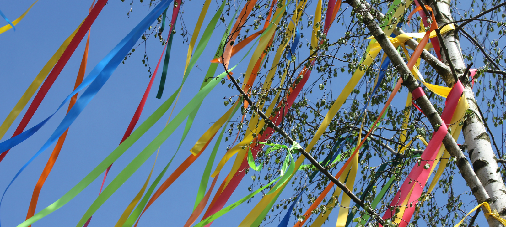 Ein typischer Maibaum