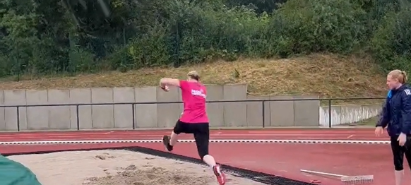 Sprung in die Sprunggrube