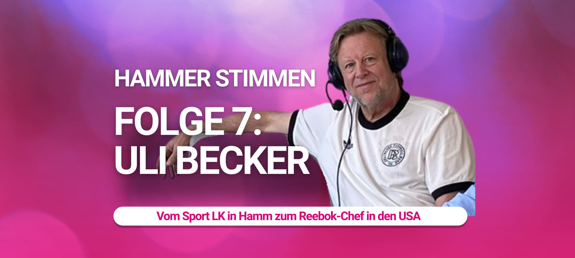 Uli Becker hat als Adidas- und später Reebok-Manager in den USA Sportgeschichte mitgeschrieben. Im Gespräch mit Simone Niewerth und Michael Knippenkötter erzählt er, wie ihn ein Highschool-Austausch nach Amerika brachte, warum er seinen Profi-Fußball-Traum aufgab - und wie er trotzdem am Ende genau dort landete, wo er immer hinwollte.
